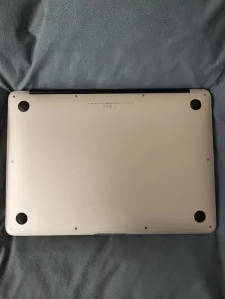 Apple MacBook Air 2017 8GB/128GB A1466 - PARTI