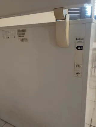 Congelatore a pozzetto bianco