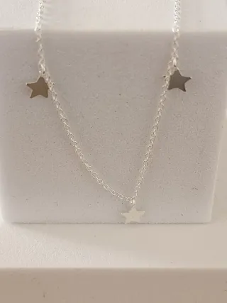 Collar plata con estrellas