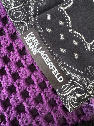 Top Karl Lagerfeld Negro Estampado Bandana