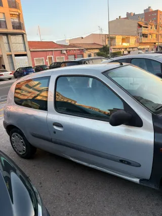 Renault Clio 2000