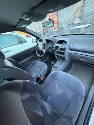 Renault Clio 2000