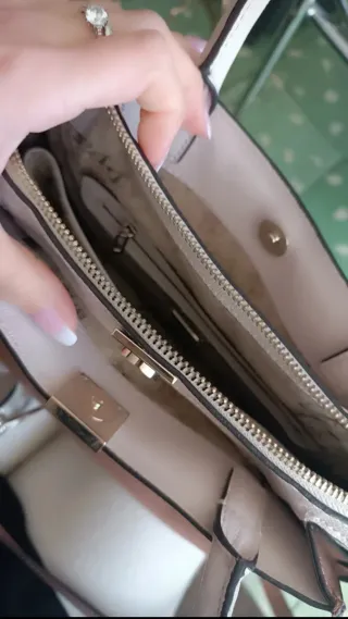 Bolso Guess Marrón y Blanco