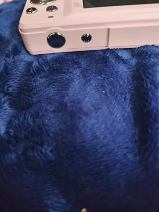 Due fotocamere digitali rosa in vendita