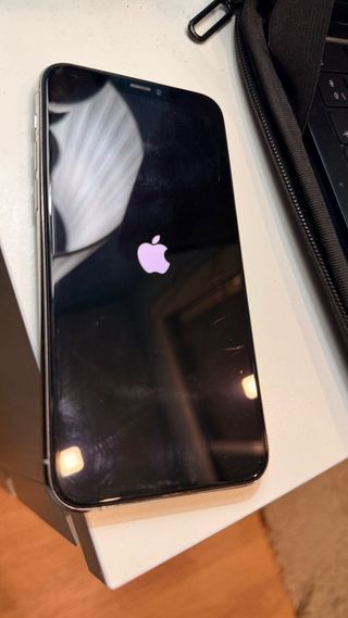 iPhone 11 Pro Plata Impecable