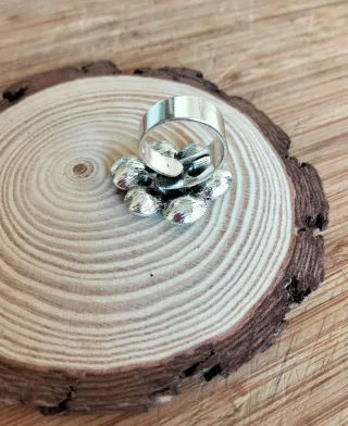 Anillo plateado cristal colores.