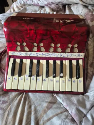 Acordeón Rojo Hera NEGOCIABLE