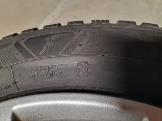 Neumáticos con tapacubos Audi