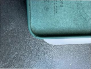 Custodia iPhone 13 Pro in silicone MagSafe verde