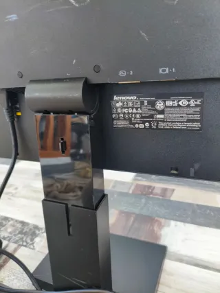 Monitor Lenovo ThinkVision L1951p, 19 pollici