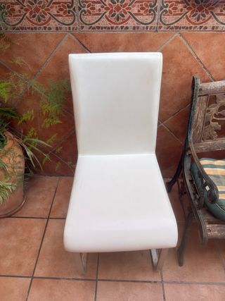 Silla Beige/Blanca para restaurar