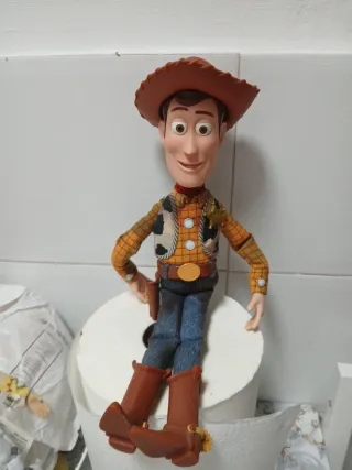 Muñeco Woody Toy Story importante no hago envios n