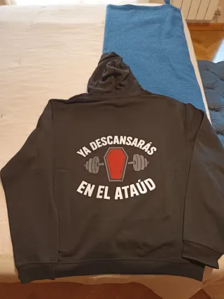 Sudadera Negra Gimnasio Ataúd