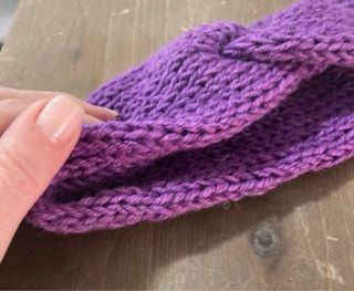 Fascia copri orecchie fatta a mano