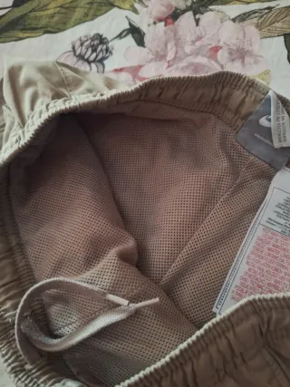 Pantalones cortos Nike beige