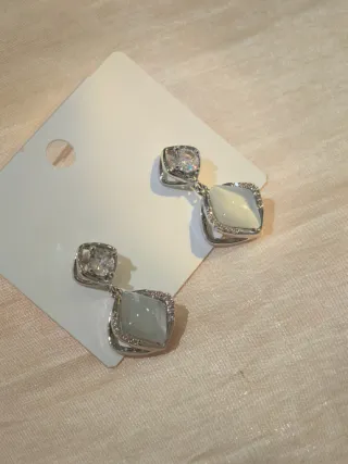 Orecchini pendenti geometrici occhio di gatto