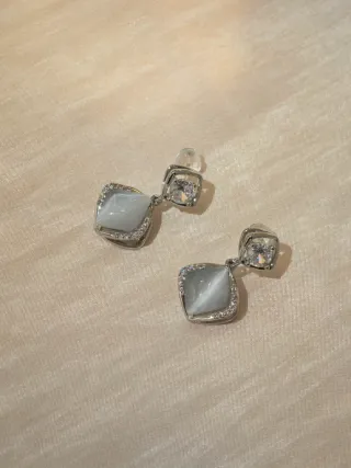 Orecchini pendenti geometrici occhio di gatto