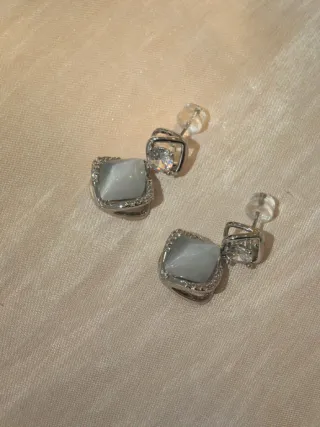 Orecchini pendenti geometrici occhio di gatto