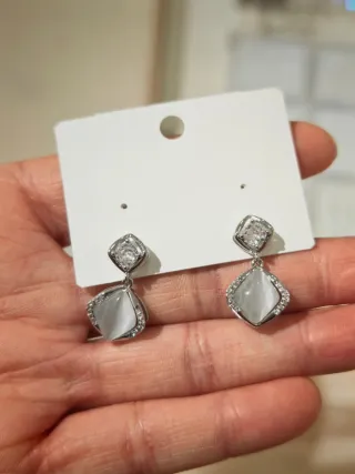 Orecchini pendenti geometrici occhio di gatto