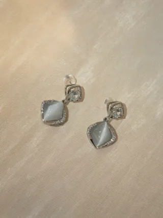 Orecchini pendenti geometrici occhio di gatto