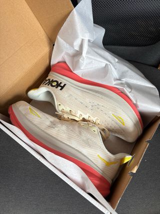 Hoka Clifton 9 Beige/Rosa