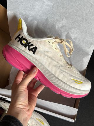 Hoka Clifton 9 Beige/Rosa