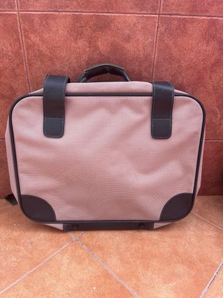 Maleta de viaje marrón