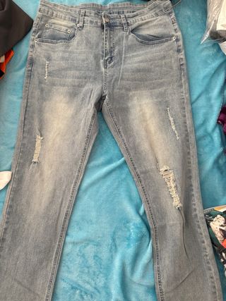Pantalón vaquero azul desgastado talla L