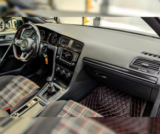 VOLKSWAGEN Golf GTI 2.0 TSI 220cv BMT