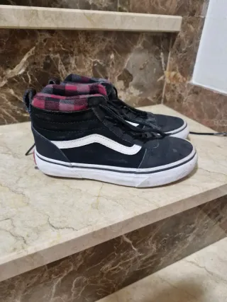 Botas Vans niño talla 31.5
