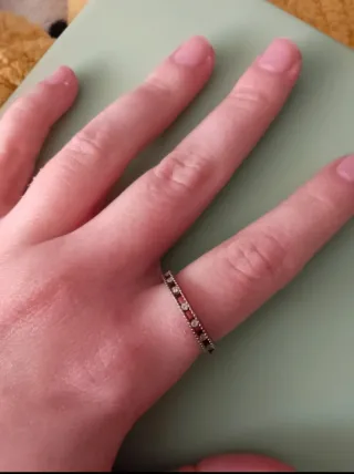 Anillo de plata con circonitas