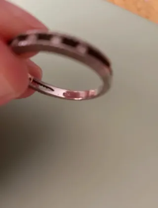 Anillo de plata con circonitas