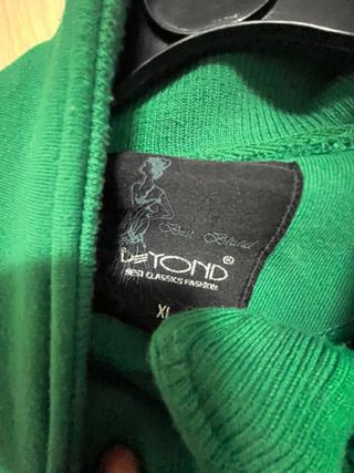 Chaquetón verde con botones