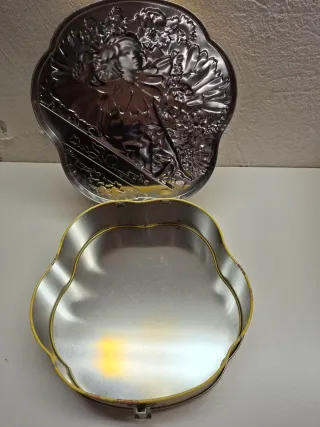 Scatola vintage in latta