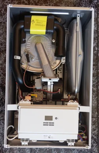 Vaillant ecoTEC pure VMW 236/7-2 + termostato wifi