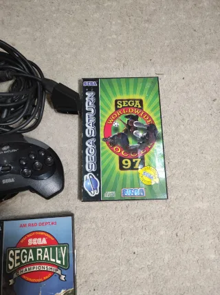 Consola Sega Saturn + 6 Jogos