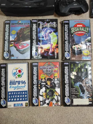 Consola Sega Saturn + 6 Jogos