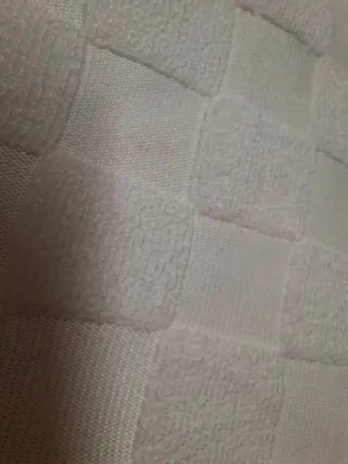 Maglietta bianca a quadretti