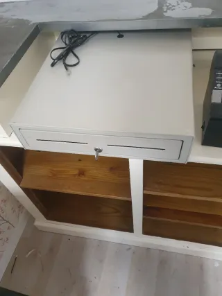 Una caja de poner el dinero