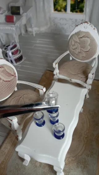 Set 4 bicchieri miniatura blu 1:12