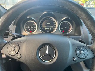 Mercedes-Benz Clase C .  Automático