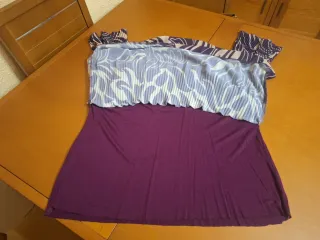 Blusa bicolor beige y morado