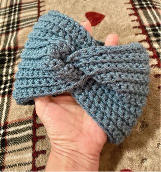 Fascia copri orecchie neonato fatta a mano