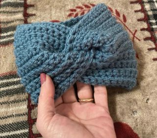 Fascia copri orecchie neonato fatta a mano