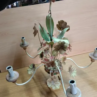 Lámpara floral metal y madera