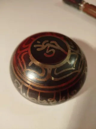 Campana Tibetana 8 cm con cuscino, nuova.