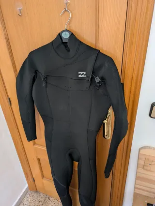 Dos neoprenos - quicksilver billabong talla M