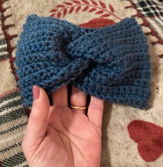 Fascia copri orecchie neonato fatta a mano