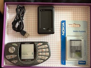 Kit Nokia N-Gage: Telefono, Batteria e Caricatore