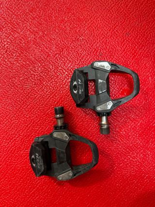 Pedales Shimano 105